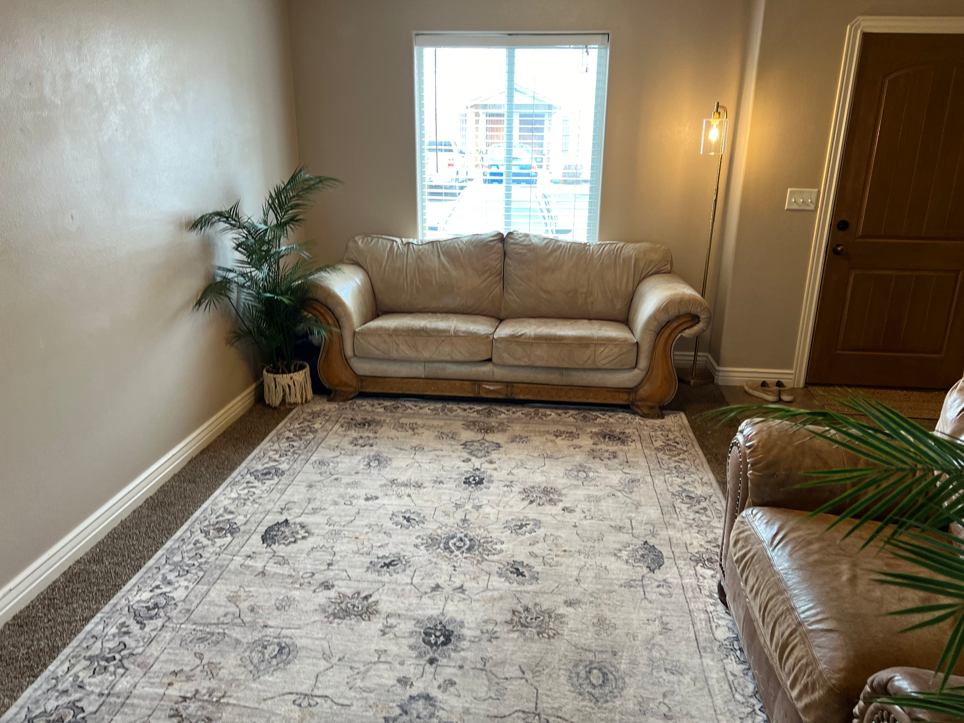 Same Tulsa living room after Scrubbr cleaning